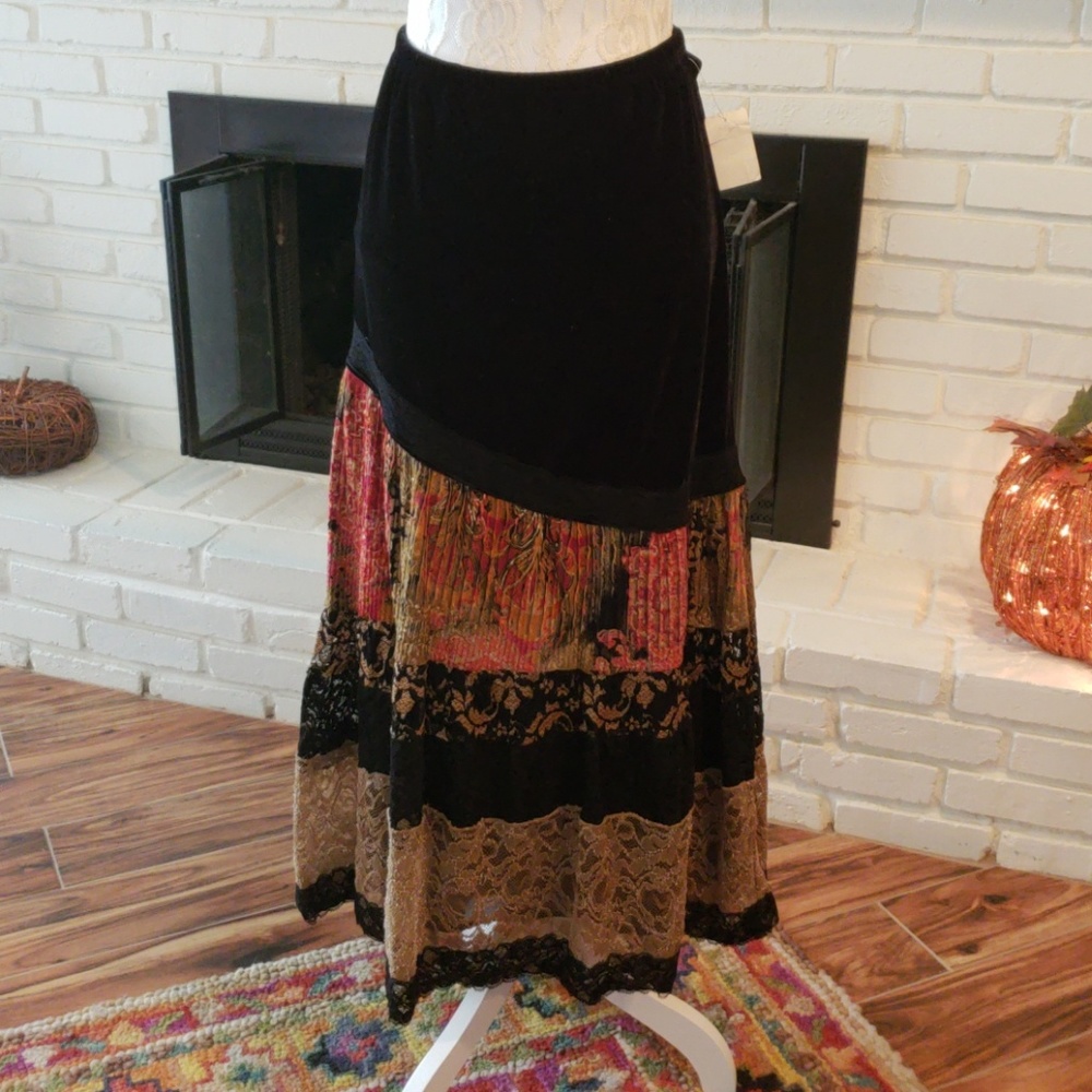 COLDWATER CREEK LACE VELVET 1X SKIRT